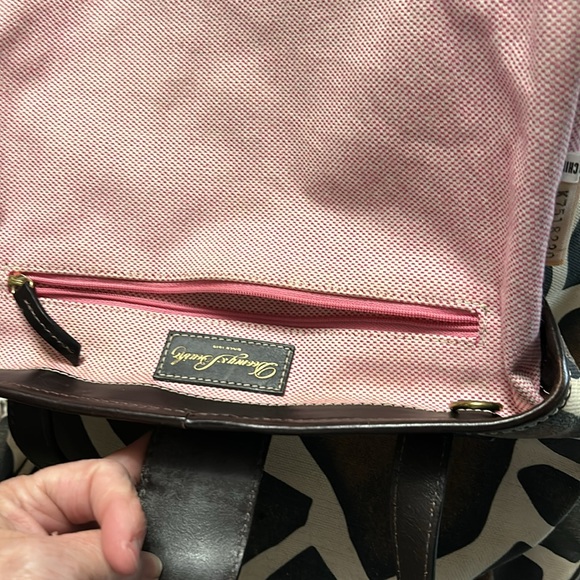 Very nice Dooney & Bourke Giraffe set has vintage look on both. - Picture 9 of 16